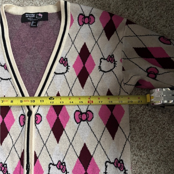 Hello Kitty & Friends Oversized Argyle Cardigan V-neck Button Up Sweater Size S - Picture 11 of 12